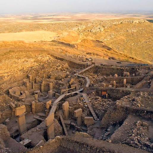 Göbekli Tepe: Geometry Guided Construction of 11,500-Year-Old Megalithic Complex
