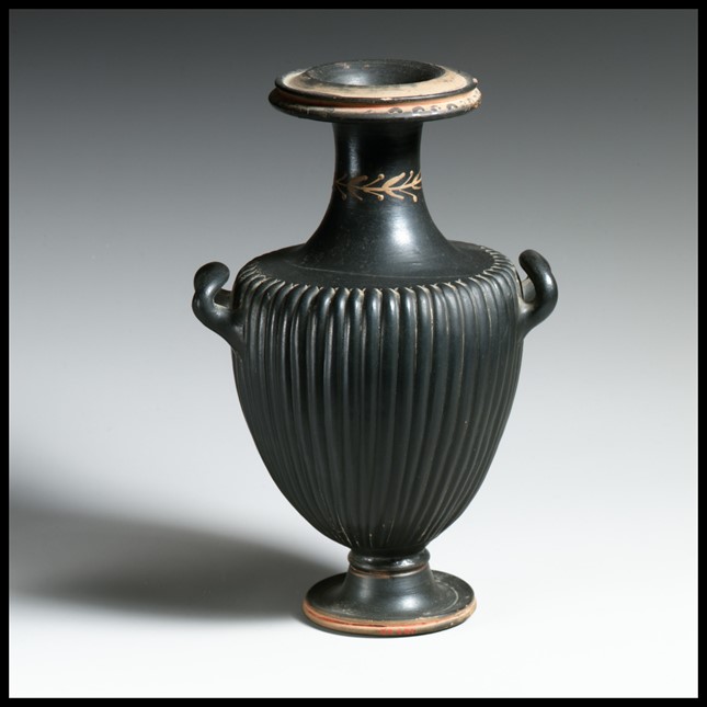 Terracotta hydria (water jar) ca. 350–300 B.C. Greek, South Italian, Apulian. Photo: The Metropolitan Museum of Art.