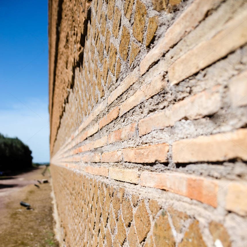 Opus mixtum wall, shoot from angle, in Villa Adriana, Tivoli, near Rome.